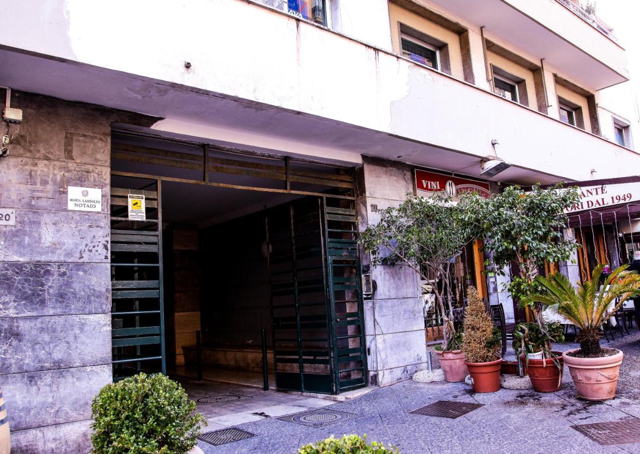 Well Come - Palazzo Reale Hotel Nápoles Exterior foto